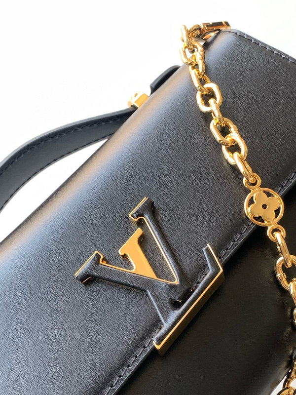 Wallet On Chain Capucines handbag Black Cowhide 250406