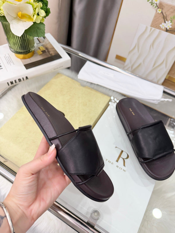 The Row Vivienne Slide Black Sheepskin 827498