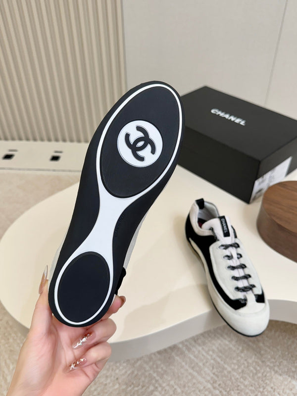 CC Métiers d’art 2026 Sneakers Black White Suede 859562
