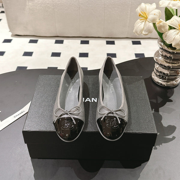 cc 25c ballet flat cross line pattern grey lambskin 237481