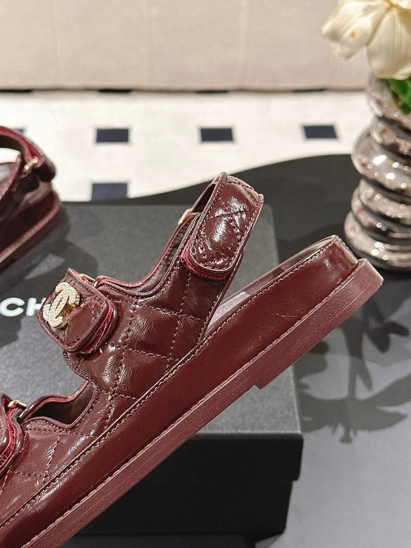 cc 25p logo with pearl sandal burgundy leather 237587