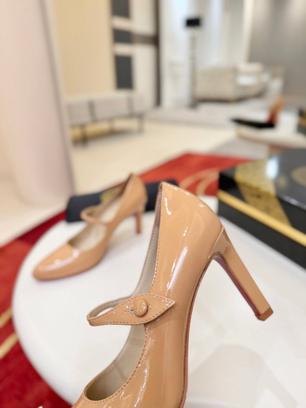 CL Pump 8.5cm Beige Patent Leather 825372