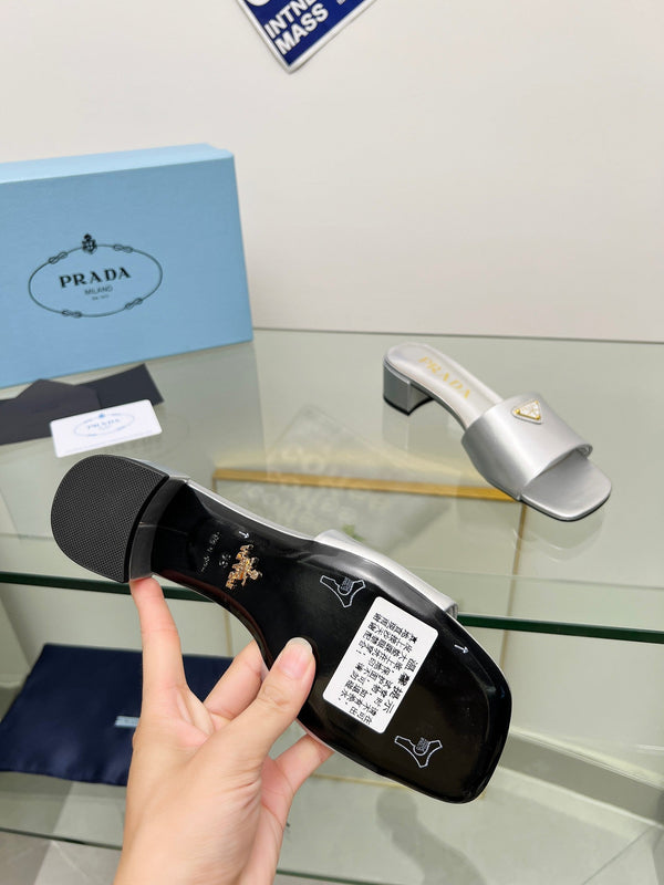 Prad 26s Saffiano Slides 4cm Sliver Glossy Leather 986627