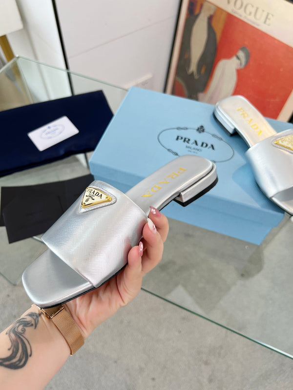 Prad26s Saffiano Slides 1.5cm Sliver Glossy Leather 986623