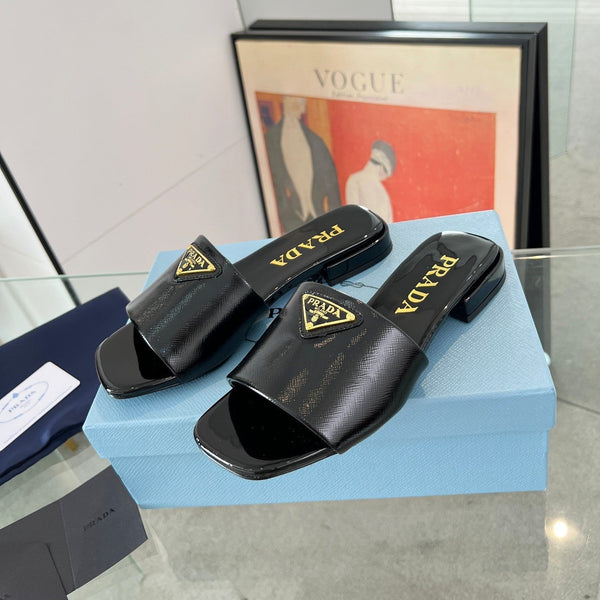 Prad 26s Saffiano Slides 1.5cm Black Glossy Leather 986624