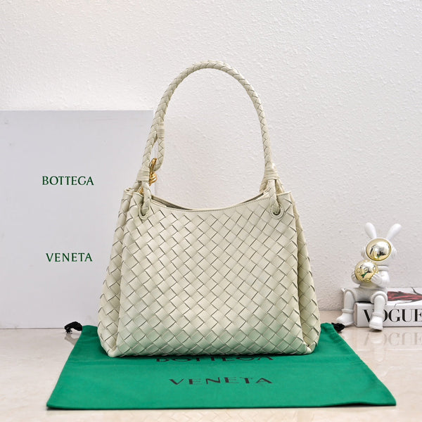 BV 26s Parachute Bag Cream Intrecciato Leather 291409