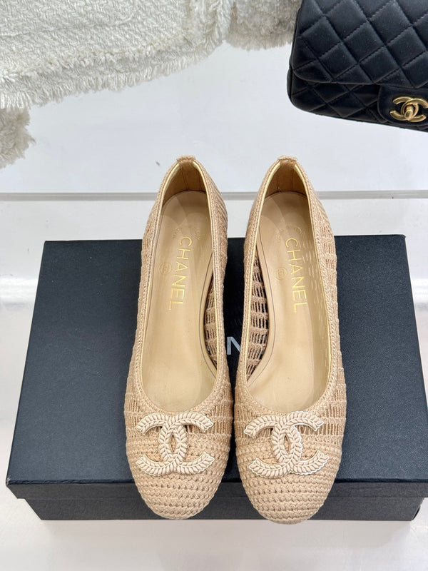 CC 25P Hollow Double C Ballet Flats 50mm Beige Raffia 265638
