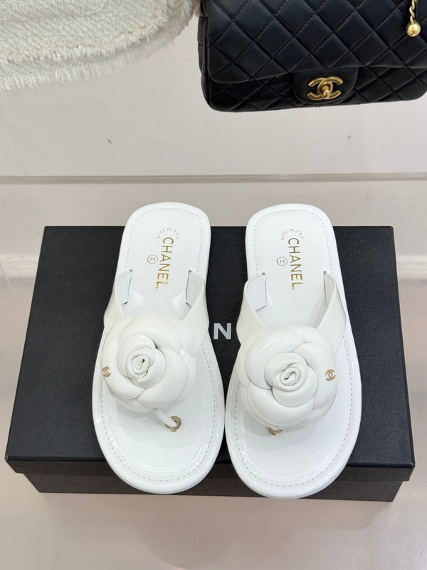 CC 26C Early Spring Camellia Slide White Patent Leather