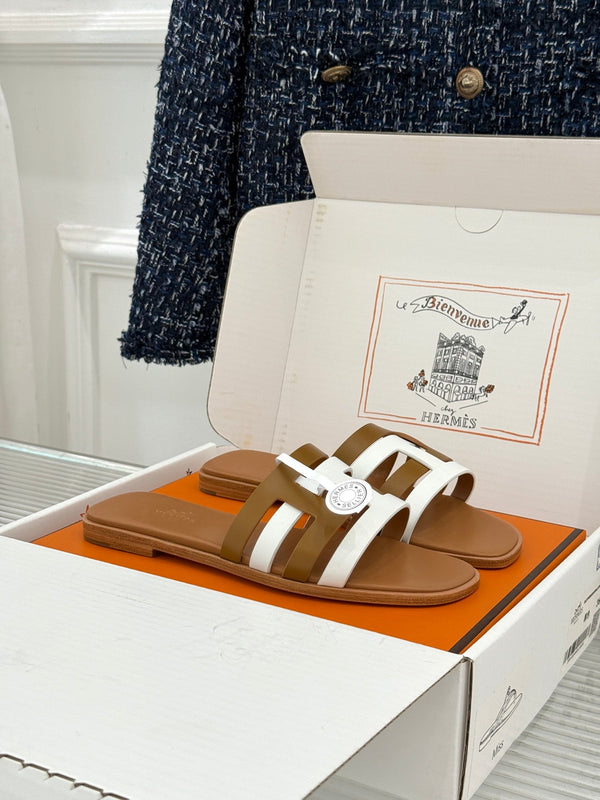 HM 26s Strappy Flat Sandals Brown White Sheepskin 905782