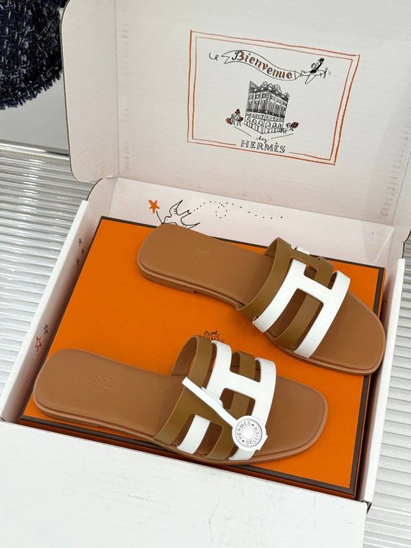 HM 26s Strappy Flat Sandals Brown White Sheepskin 905782