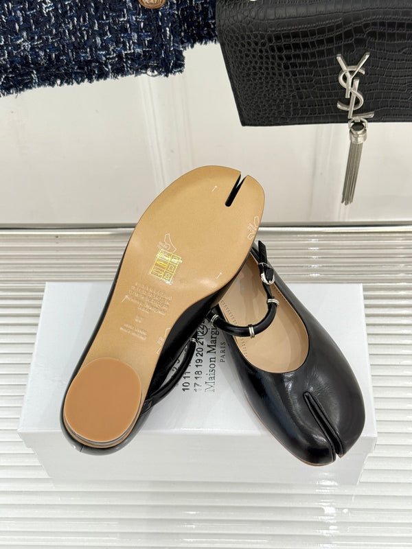 MM6 26s Tabi Mary Jane Ballerina Flats Black Sheepskin 991560