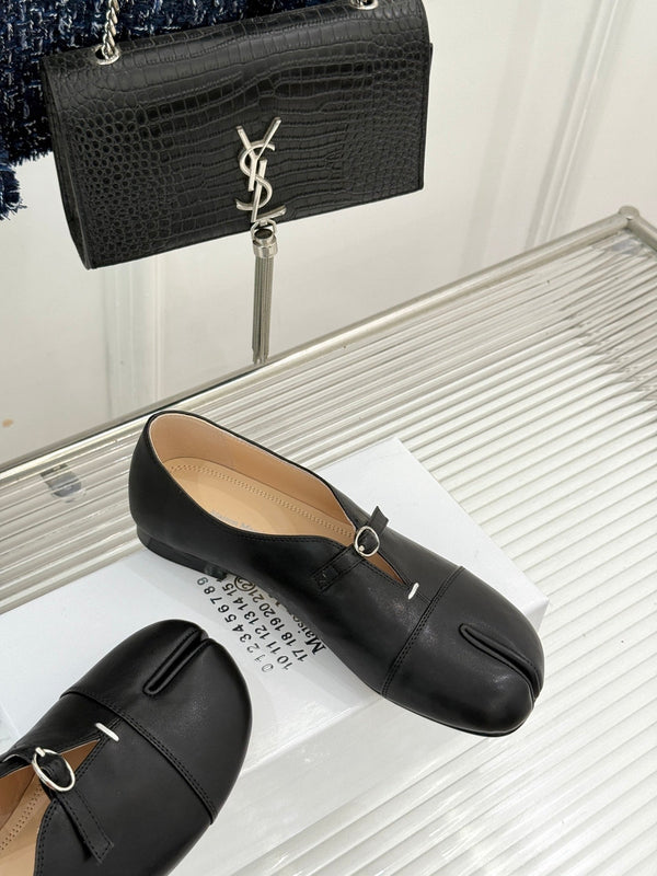 MM6 26s Split-Toe Mary Jane Black Leather 991576