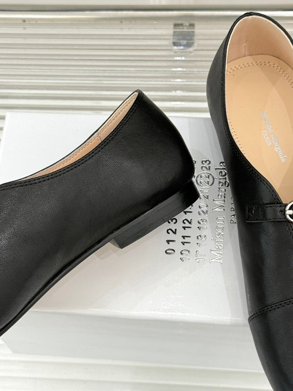 MM6 26s Split-Toe Mary Jane Black Leather 991576