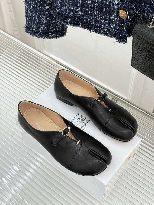 MM6 26s Split-Toe Mary Jane Black Leather 991576