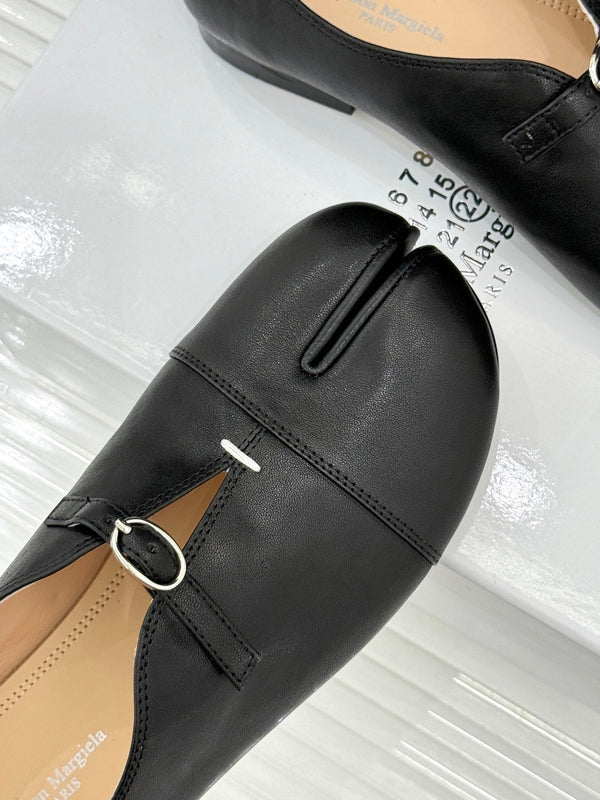 MM6 26s Split-Toe Mary Jane Black Leather 991576