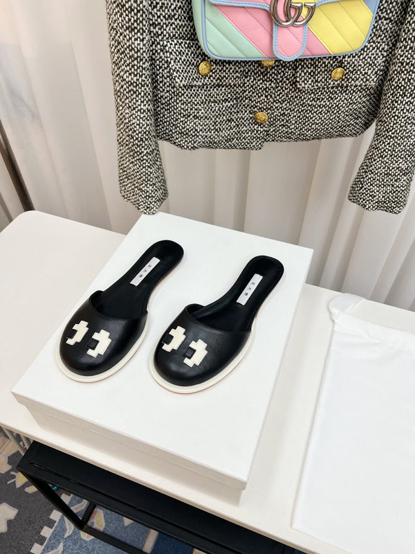 The Row Semi Slippers Black Sheepskin 827492