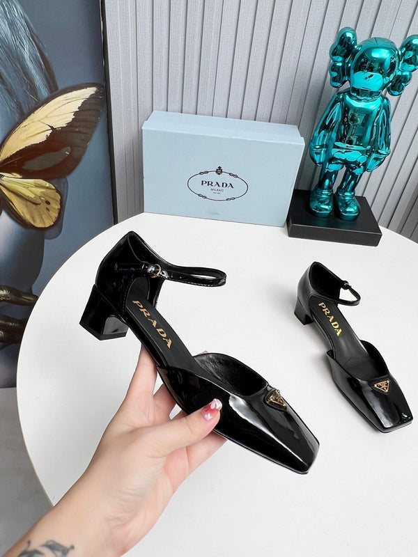 Prad 26s Ankle Strap Pumps 40mm In Black Patent Calfskin Triangle Logo