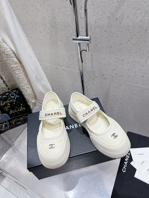 CC 26s Mary Jane Loafers White Lambskin 762896