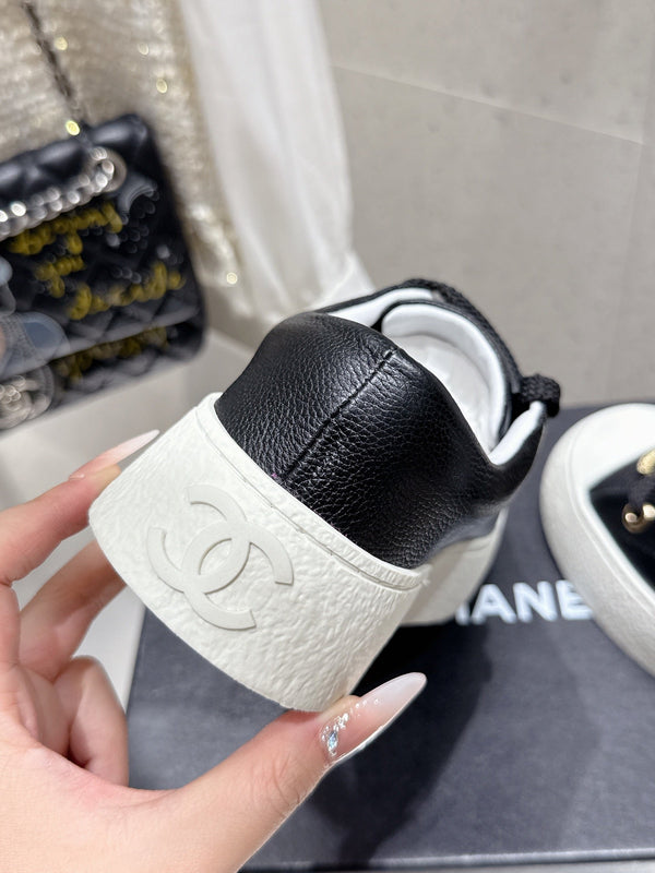 CC Sneaker Black cowhide 204661