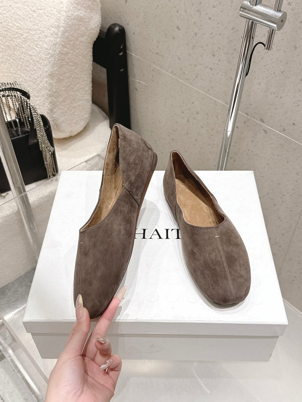 CL 26s Flat Shoes In Toffee Brown Suede