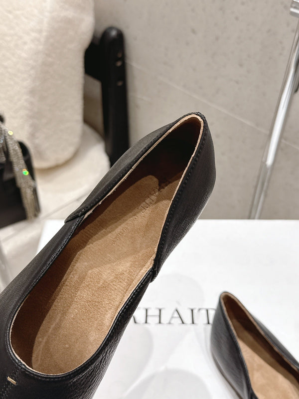 CL 26s Flat Shoes In Black Lambskin