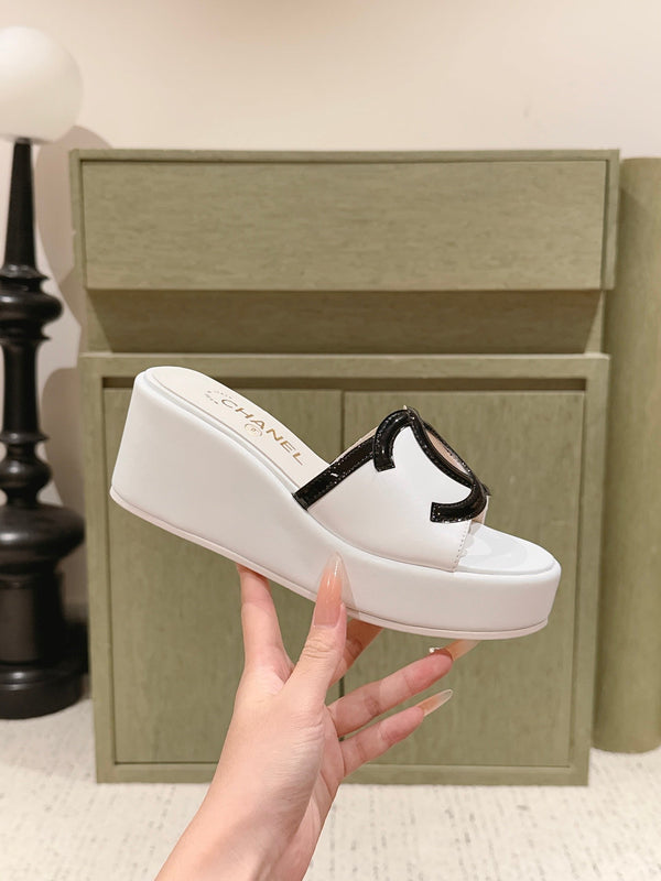 CC 26s Platform Mules White Patent Leather Lambskin 916986