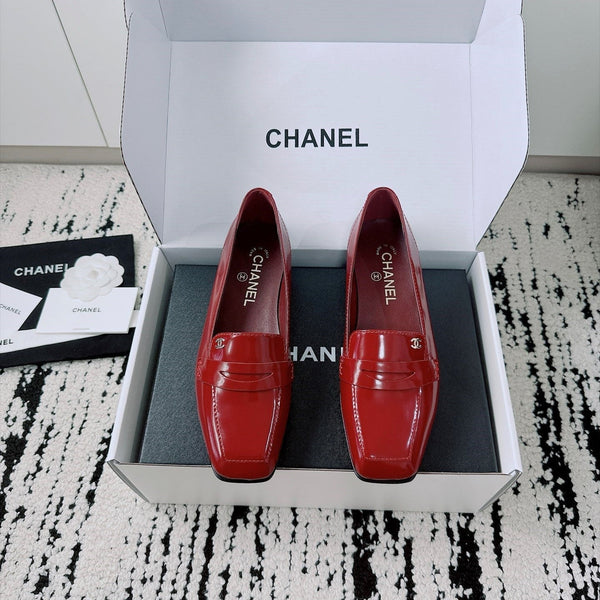 CC AW26 Moccasins Flat Red Shiny Leather 942471
