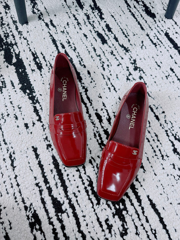 CC AW26 Moccasins Flat Red Shiny Leather 942471