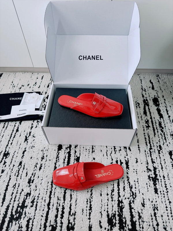 CC AW26 Mocassins Mule Red Shiny Leather 942469