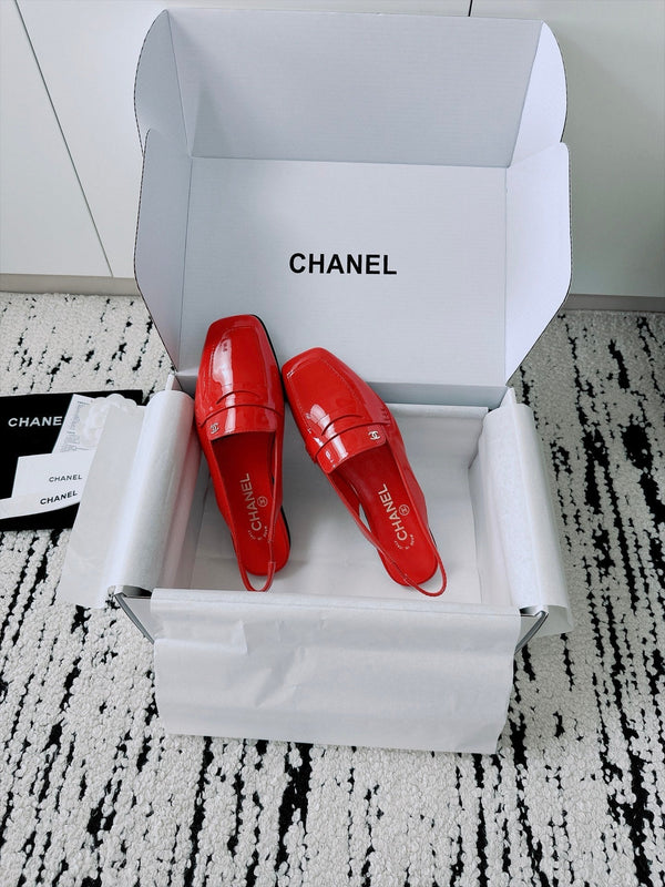 CC AW26 Mocassins Slingback Loafers Red Shiny Leather 942467