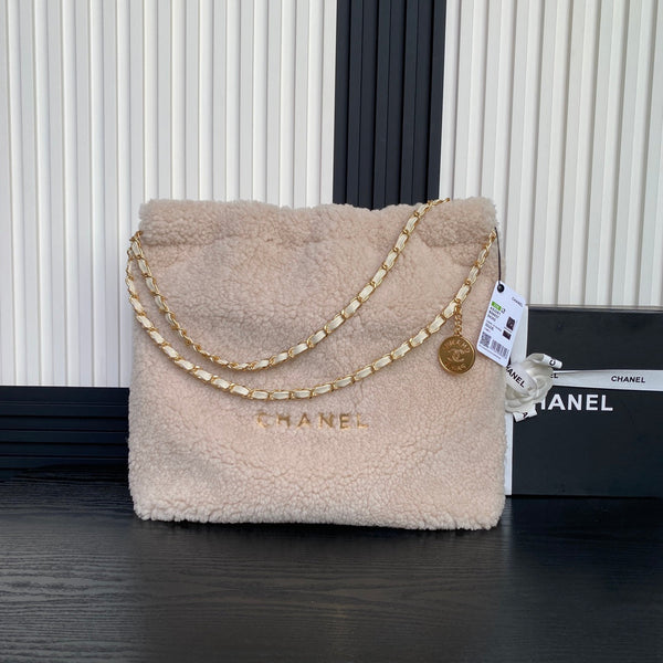 CC 24K Hobo 22 Bag 39cm Beige Wool Fur