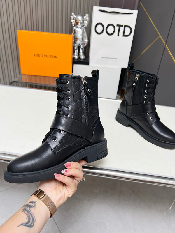 LV Citizen Flat Ranger Boot Plain Black Calfskin