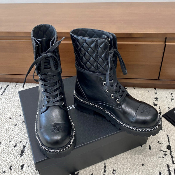 CC Ankle Boots Flat Quited Black Calfskin 529286