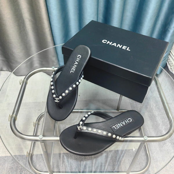 CC Thong Black Calfskin Pearl
