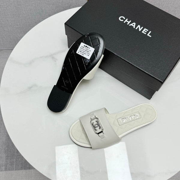 CC 25 Mule Sandals White Sheepskin 368801