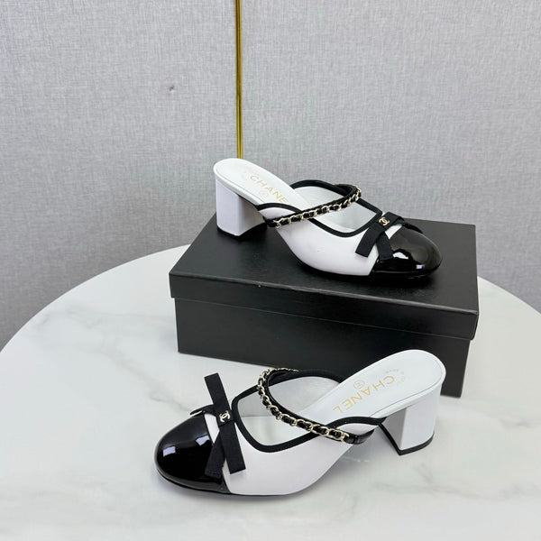 CC 26s High Heel Mules 4.5cm White Black Lambskin Patent Leather