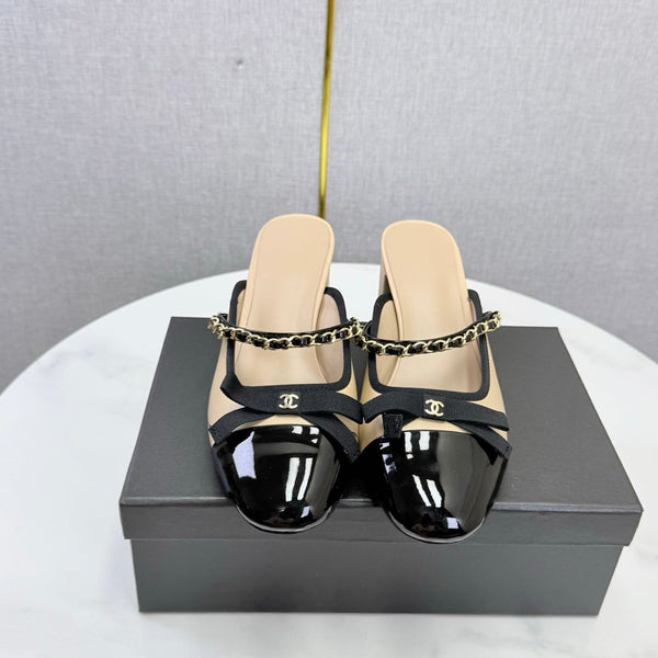CC 26s High Heel Mules 4.5cm Beige Black Lambskin Patent Leather