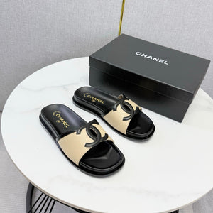 CC 26s Iconic CC Slides Beige Lambskin