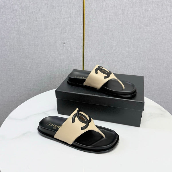 CC 26s CC Thong Slides Beige Lambskin