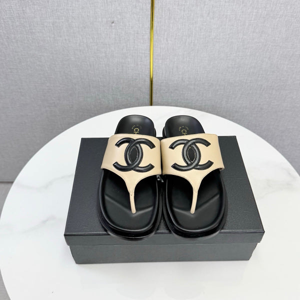 CC 26s CC Thong Slides Beige Lambskin