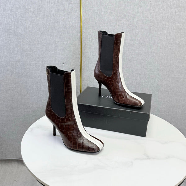 CC 26s Metiers d'Art Boot Coffee Embossed Leather 904448