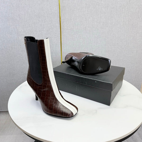 CC 26s Metiers d'Art Boot Coffee Embossed Leather 904448