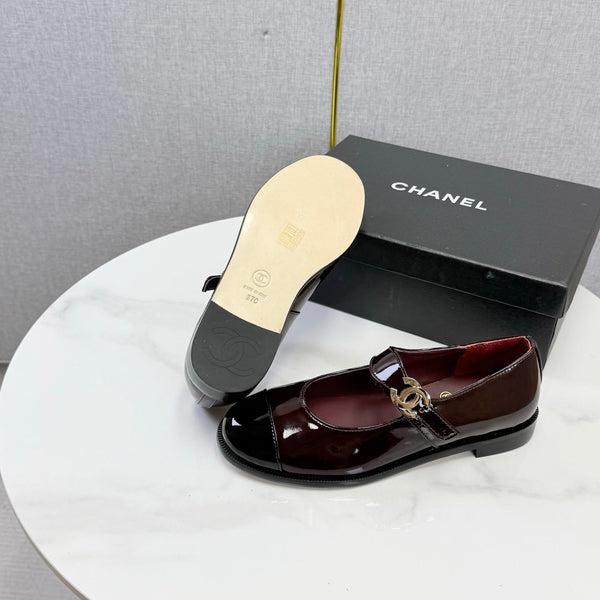 CC 26s Mary Jane Flats Black Burgundy Patent Leather 904490