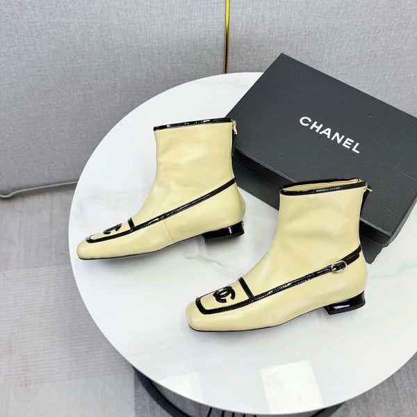 CC 26s Square Toe Low Heel Boots Black Beige Sheeepskin 972803