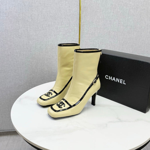 CC 26s Silhouette Ankle Boots Beige Black Sheepskin 972814