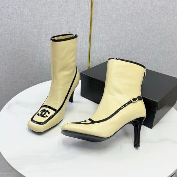 CC 26s Silhouette Ankle Boots Beige Black Sheepskin 972814