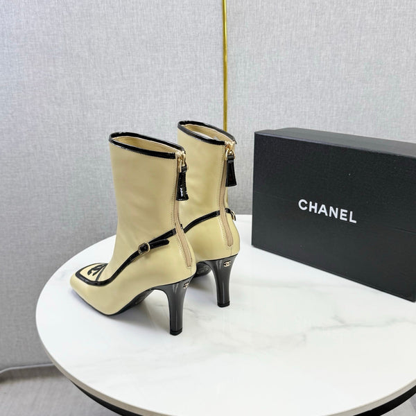 CC 26s Silhouette Ankle Boots Beige Black Sheepskin 972814