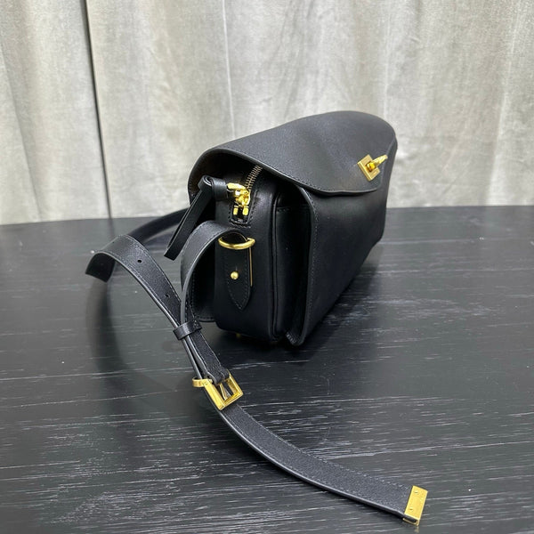 BG Le 7 Shoulder Bag Black Calfksin
