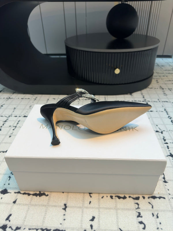 Manolo Satin Maidugura Mules 90mm Black Satin