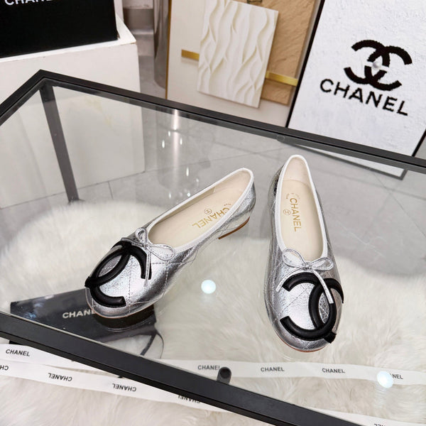 CC 26s Coco Beach Ballet Flats Sliver Metalic Leather 872866